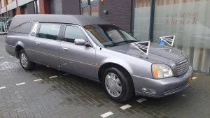 Cadillac grijze rouwauto - foto 6